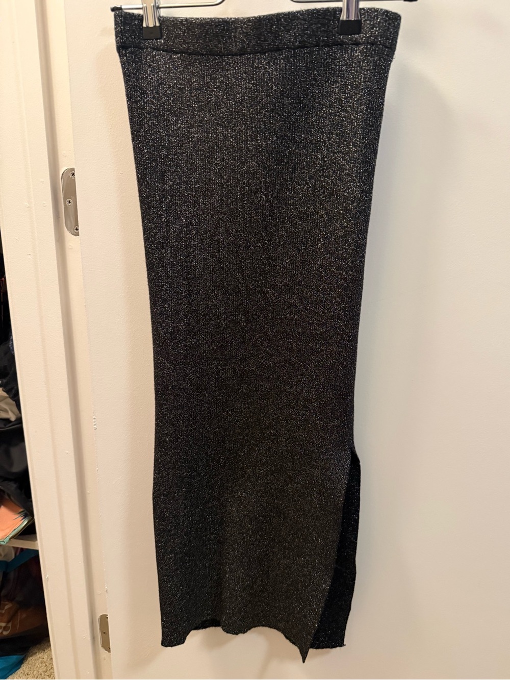 House of Harlow 1960 Sparkly knit black midi skirt